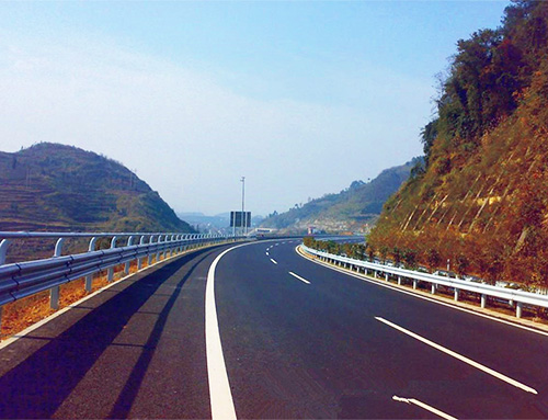 高速公路波形護(hù)欄